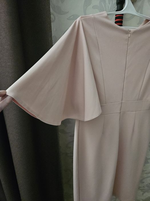 Нарядное платье 50р.