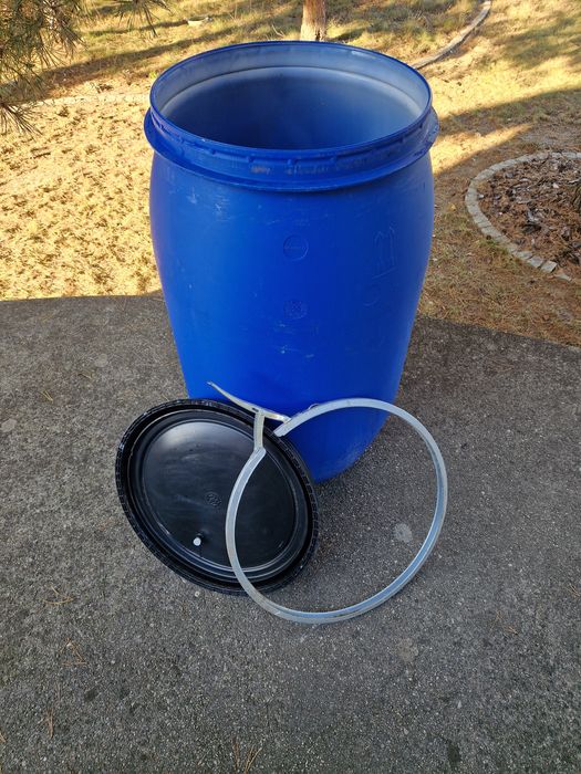 Beczka plastikowa 220L -Używana