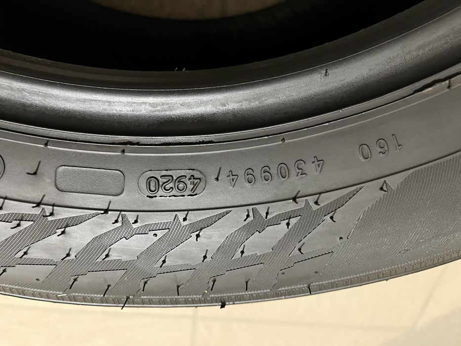 4 opony zimowe Nokian 215/55 R16