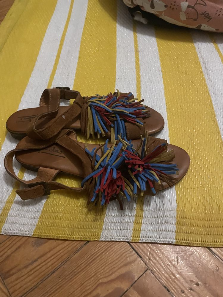 Sandalias tapadas, como novas