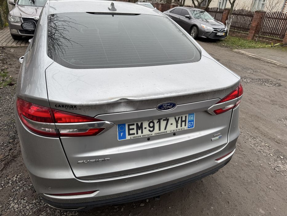 Кришка багажника Ford Fusion 2020