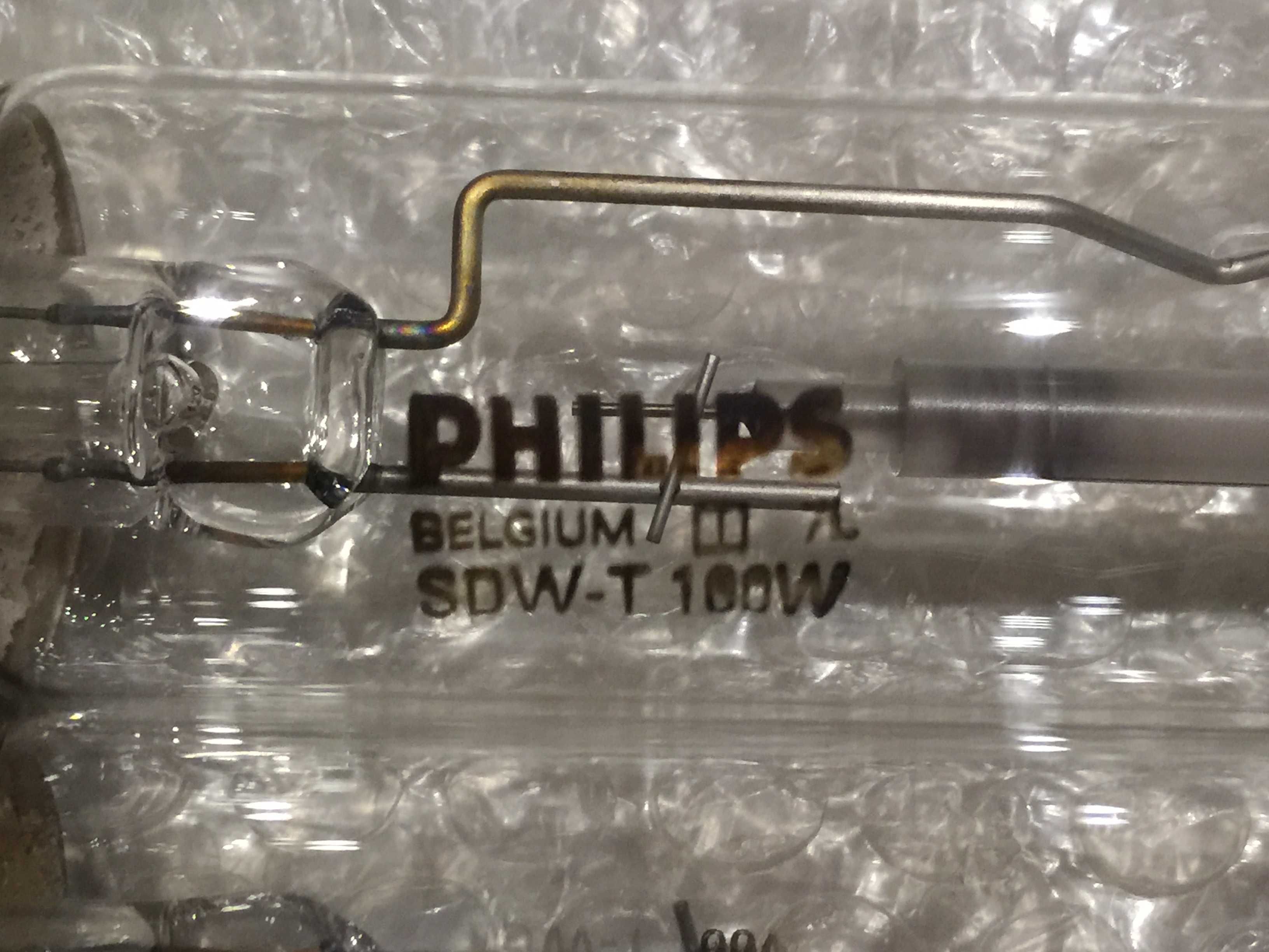 лампа PHILIPS SDW-T 100W лампи прожекторна лампочка