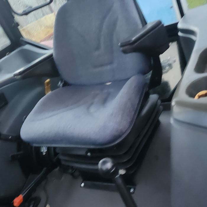 Traktor New holland L95