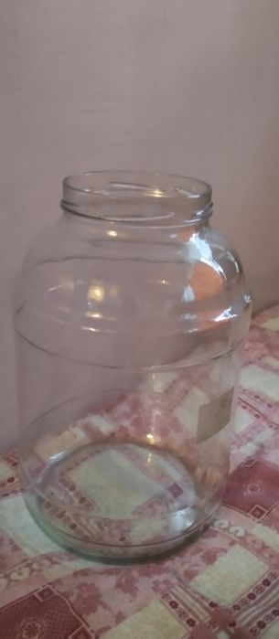 Продам банки 4л с широким горлом, без крышек 80 грн/шт