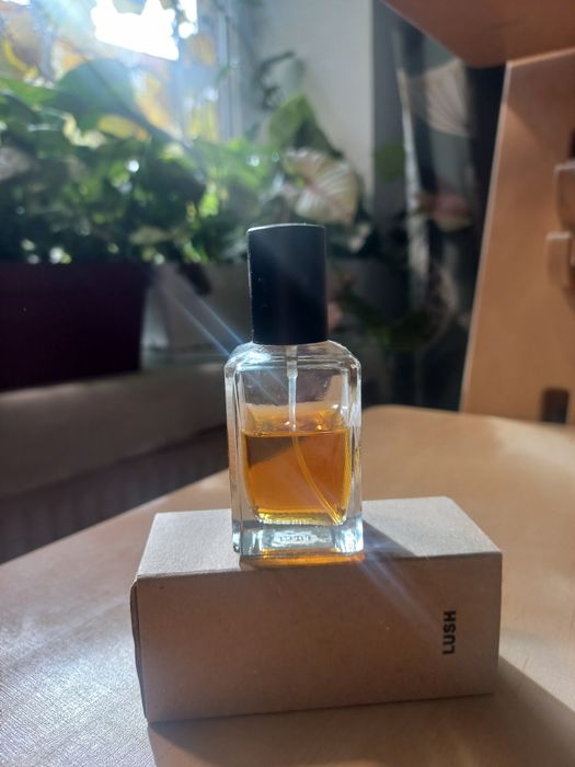 Парфуми Rentless від Lush
