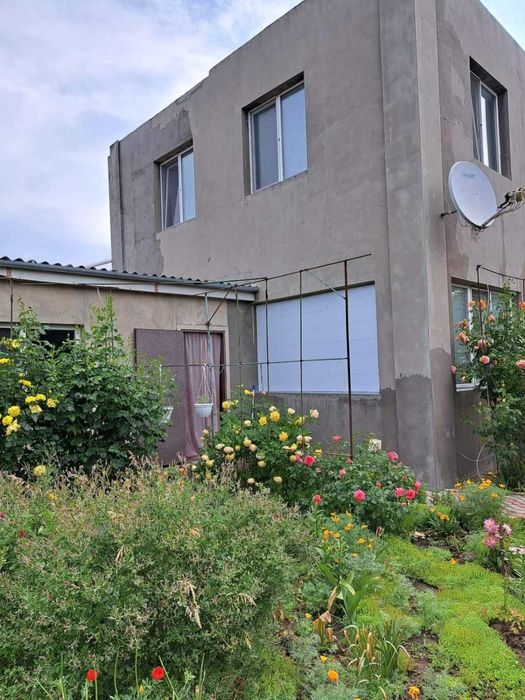 Затишний 2-поверховий будинок у смт Овідіополь (212-417)