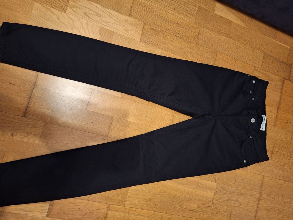 Damskie czarne  spodnie