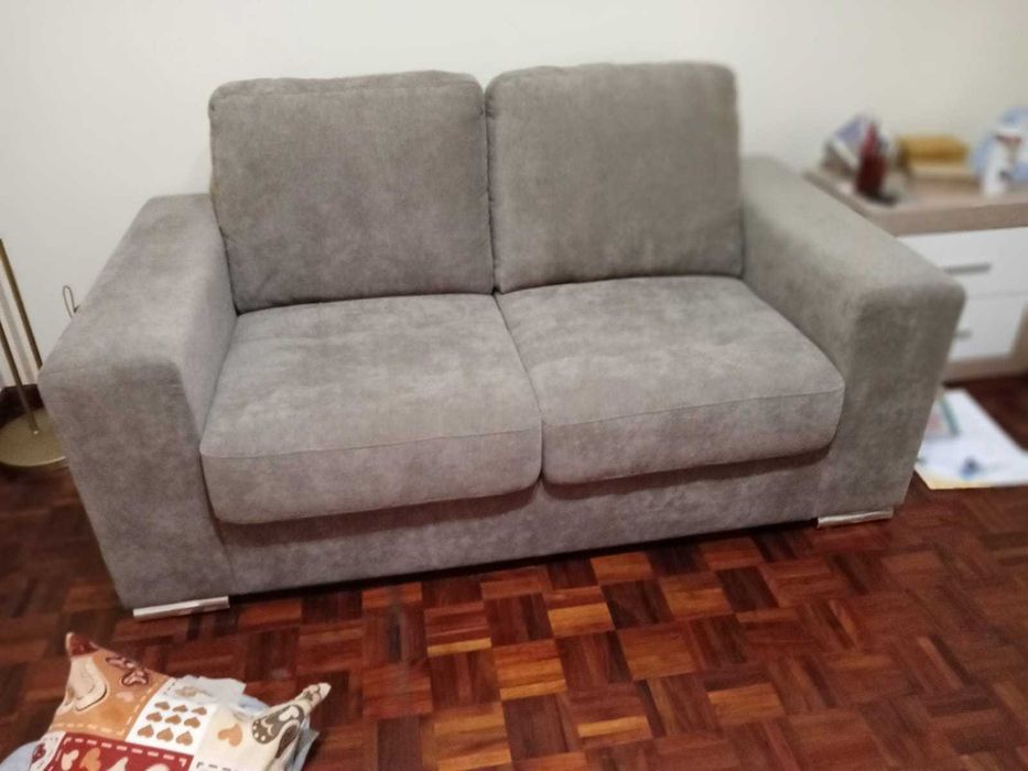Sofá 2 lugares como novo