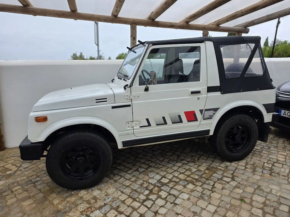 Suzuki Samurai