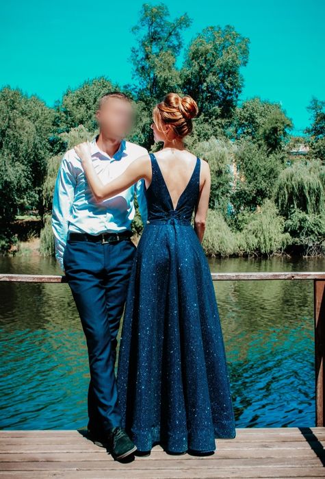 Продам випускну сукню