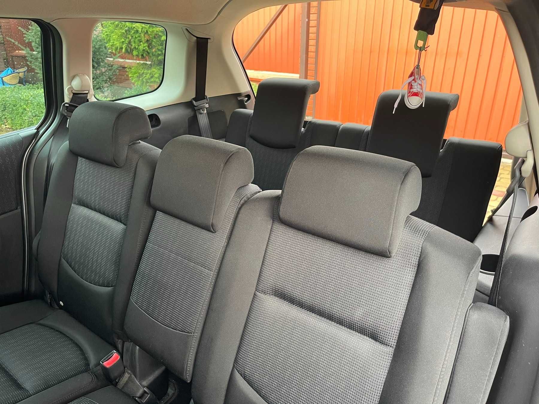 Продам Mazda 5  2010 (мінівен )