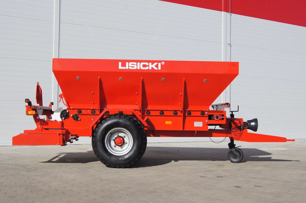 Lisicki  Rozsiewacz nawozu, wapna, piasku i soli RCW 3t