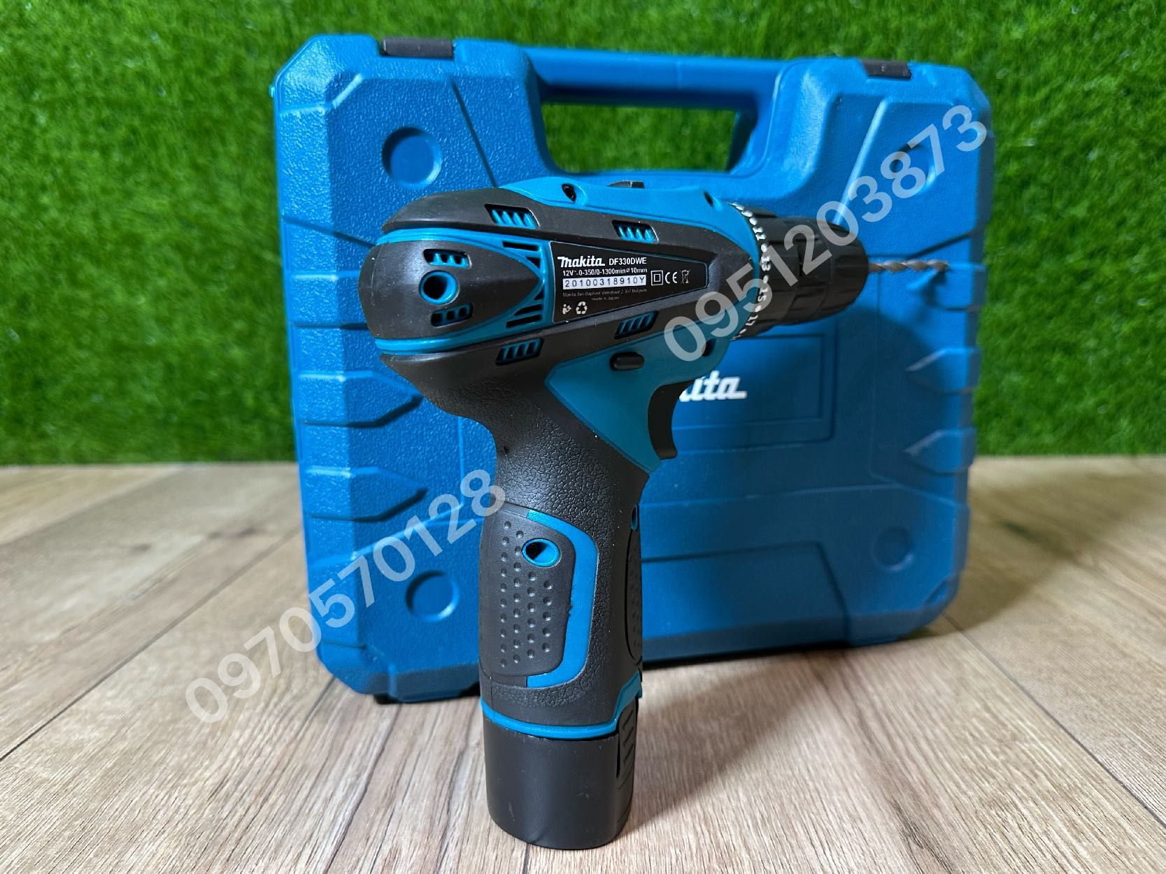 Аккумуляторный шуруповерт дрель Makita DF330DWE комплект 2 АКБ 12V 3Ah