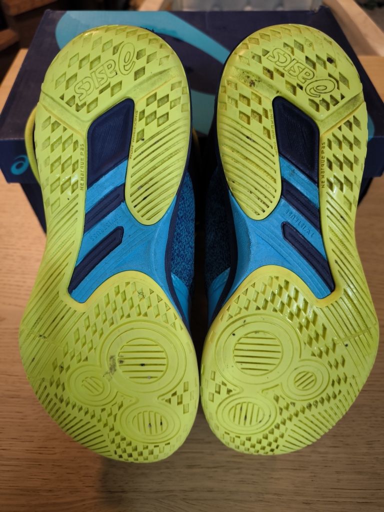 Asics Netburner Ballistic FF MT  r. 39 buty do siatkówki