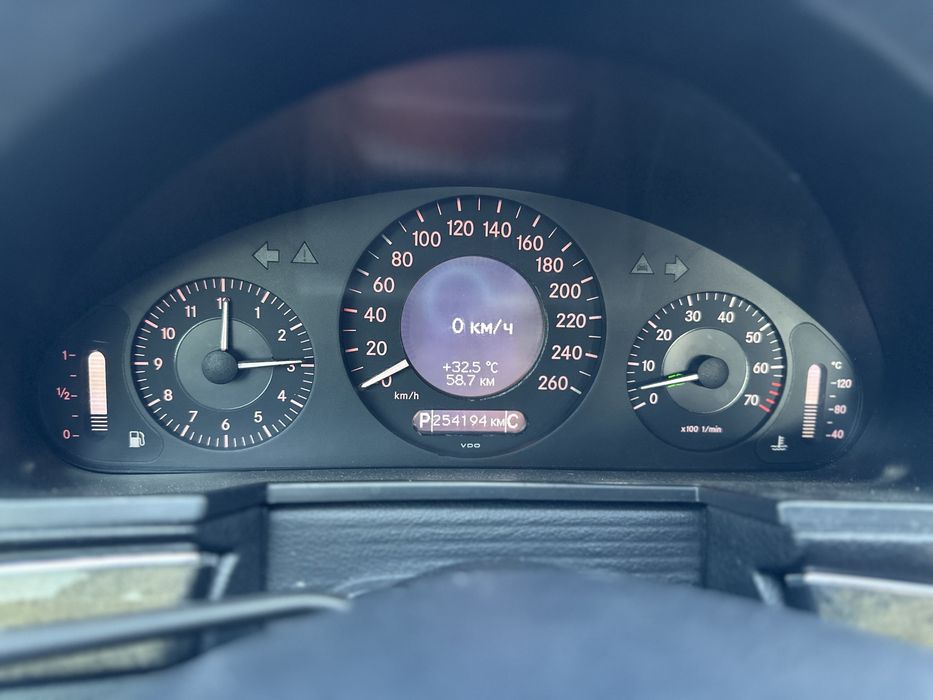 Мерседес е200 w211 2008 рік автомат