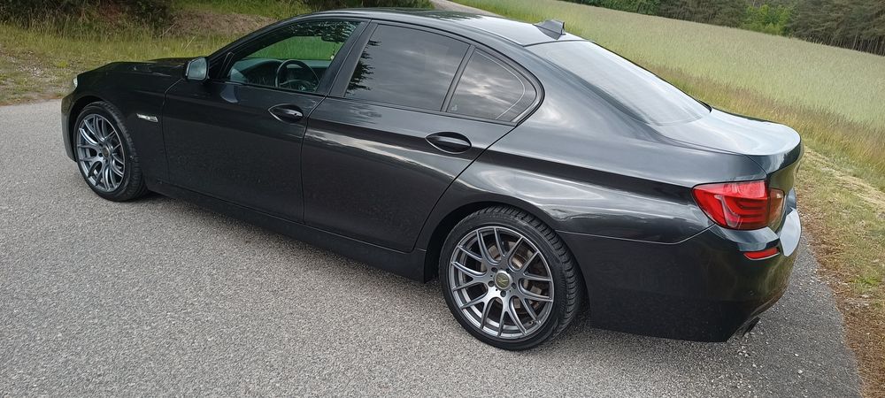BMW F10 E60 E90 M-pakiet 260k 19' Czarna Podsufitka