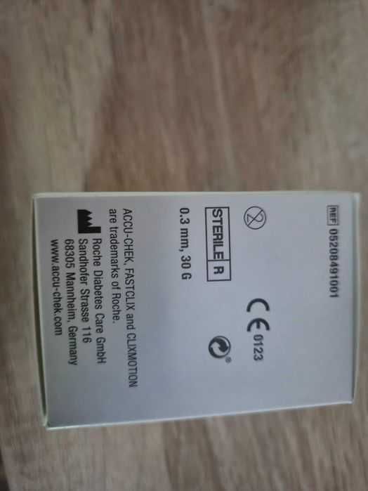 Sprzedam ACCU-CHEK instant glukometr