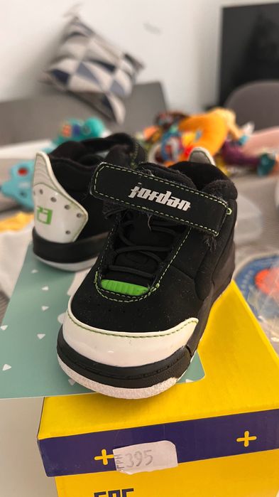 Дитячі кросівки Jordan 19р