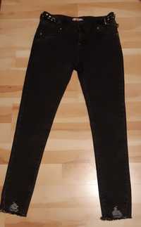 Nowe czarne spodnie jeans 164