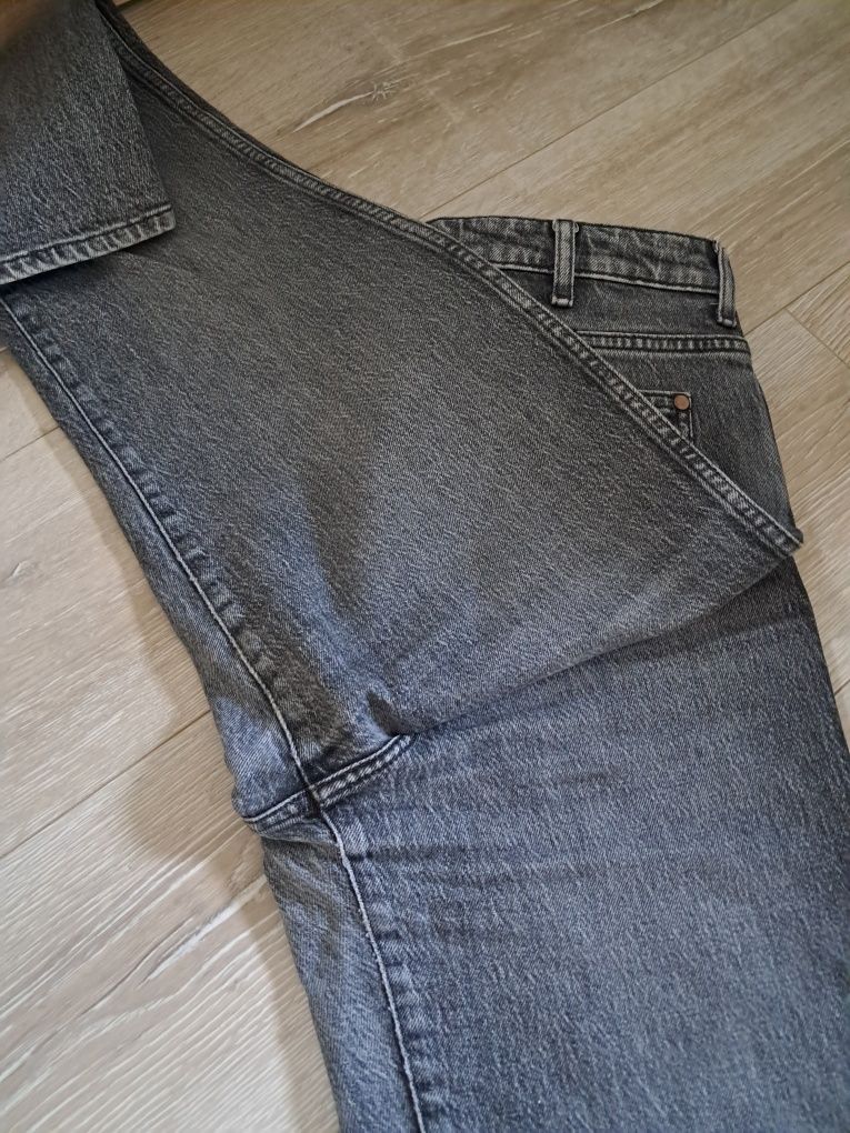 Spodnie jeansowe Wrangler