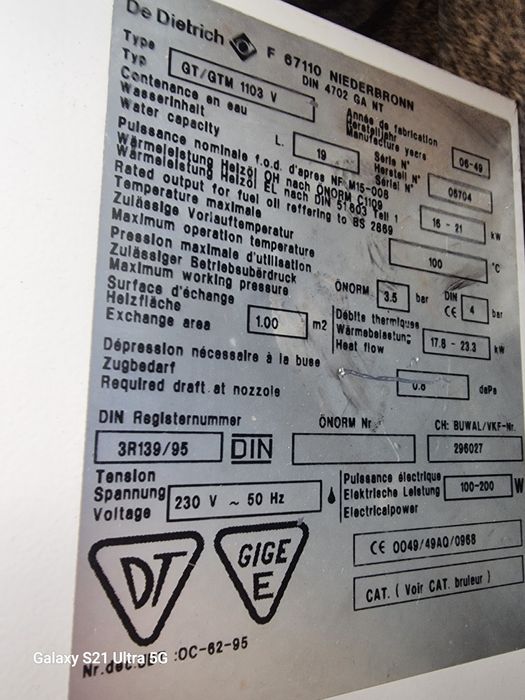 Piec olejowy i beczka na olej 150litrow