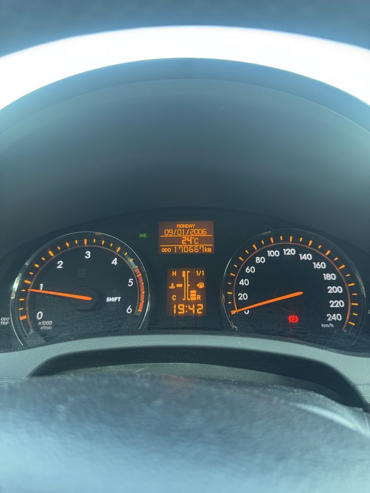 Toyota Avensis 2.2 d-cat NISKI PRZEBIEG!