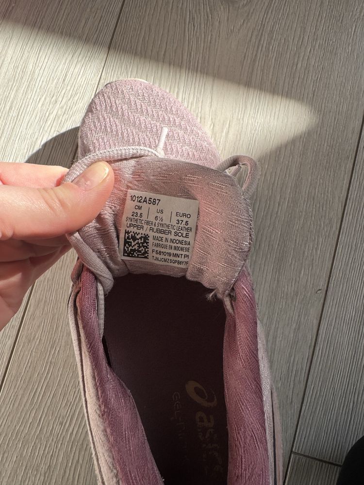 Кросівки Asics -37,5 розмір(23,5 см)
