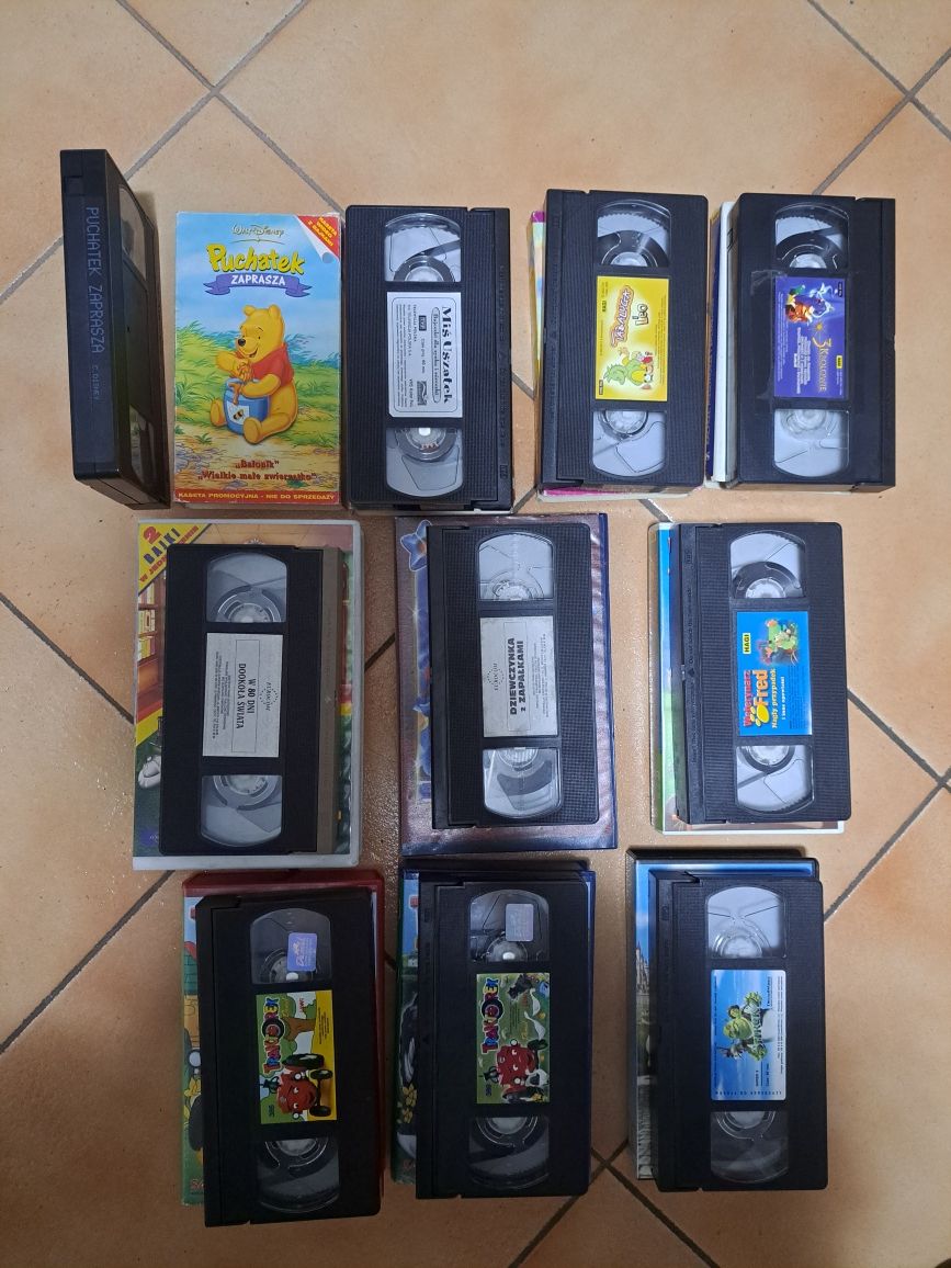 10 kaset VHS video z bajkami dla dzieci Shrek, Traktorek, Miś uszatek