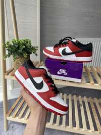 Nike sb dunk low j-pack chikago