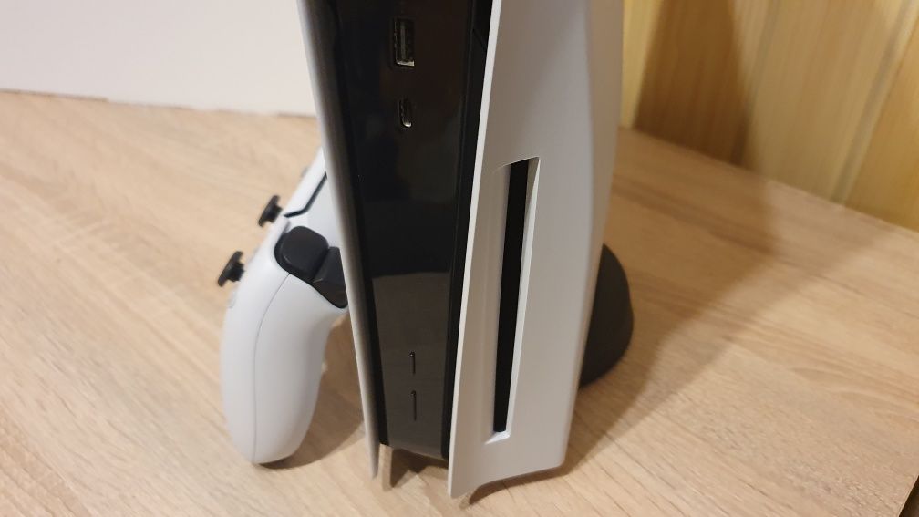 Konsola PlayStation PS5 CFI-1016A + Pad