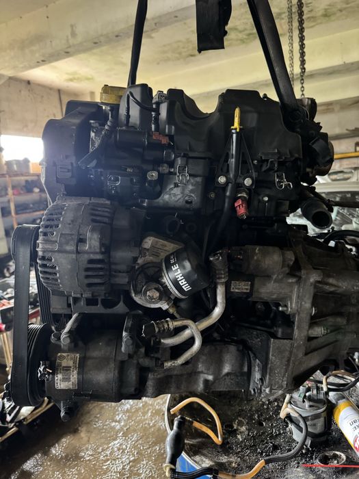 Motor Renault k9k732 Motor de arranque na frente