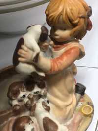 Фарфорова статуетка, порцелянова фігурка, дівчинка з собачками