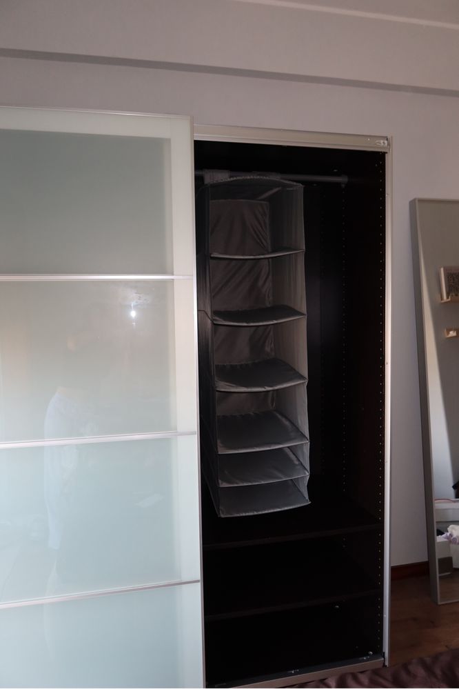 Guarda roupa de duas portas + organizador