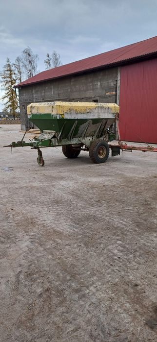 Rozsiewacz wapna lance  Amazone zg rozrzutnik 5000