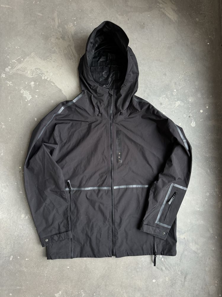 Чоловіча куртка для екстримальної погоди від Adidas Terrex Arcteryx