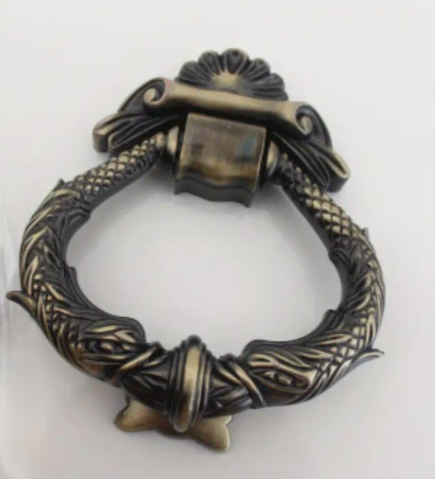 Puxador em Metal / Aldraba