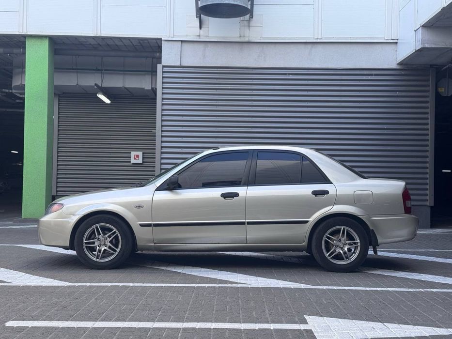 Mazda 323 (Protege) 2003