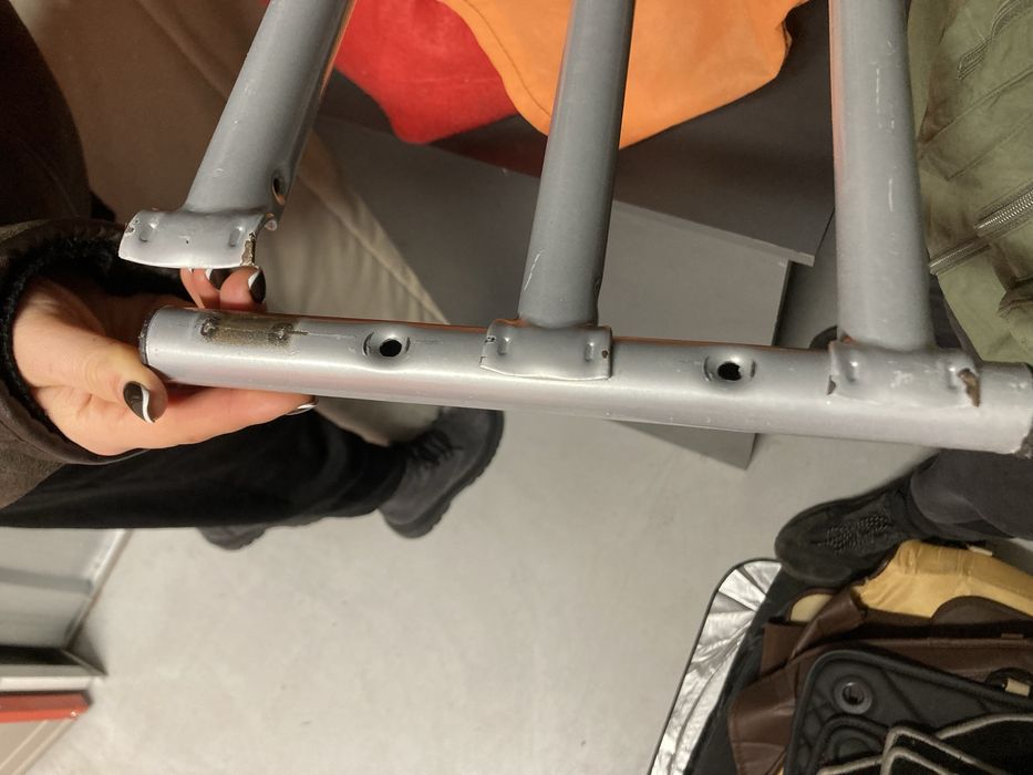 Łóżko dwu-piętrowe metalowe z 2 materacami