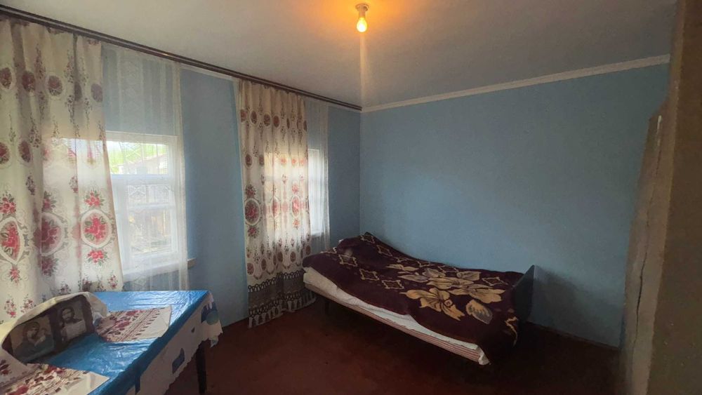 Вишгородський район, село Шпилі, будинок одноповерховий