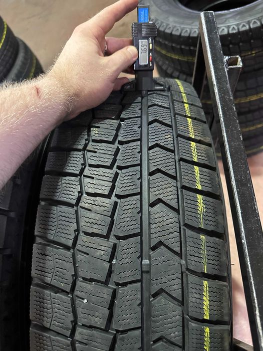 Шины БУ 225 65 R 17 Dunlop Wintermaxx WM02 Резина зима Япония