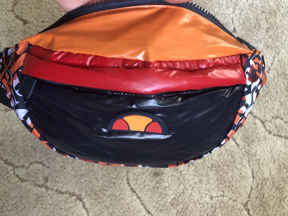 Allesse сумка бананка.