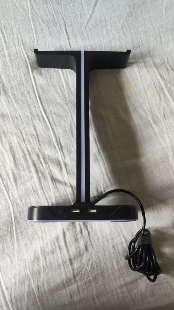 Stojak na słuchawki Havit TH650 RGB Wbudowany HUB USB