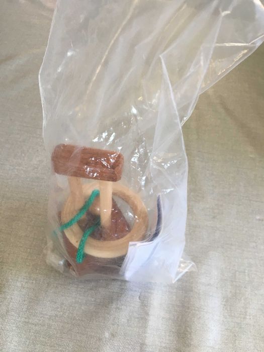 Jogo de engenho com folheto explicativo