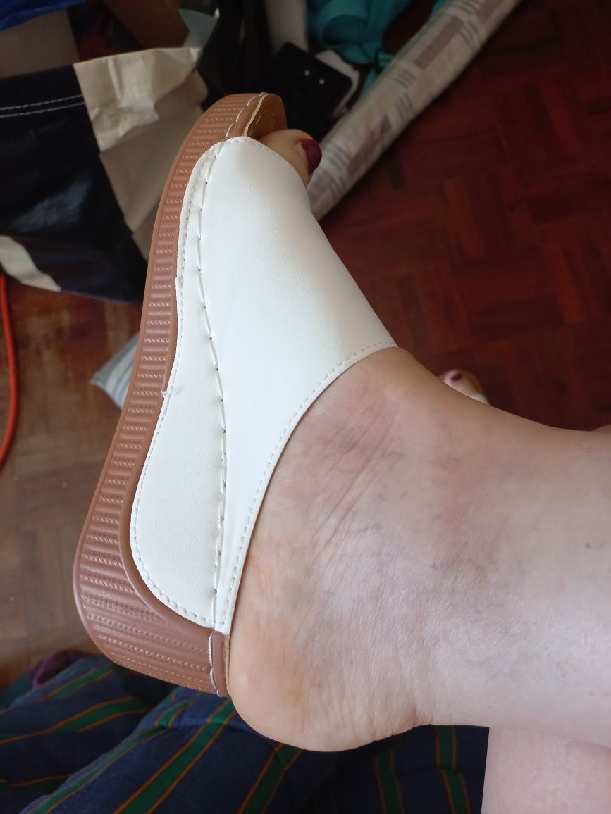 Vendo sandálias FASHION a estrear