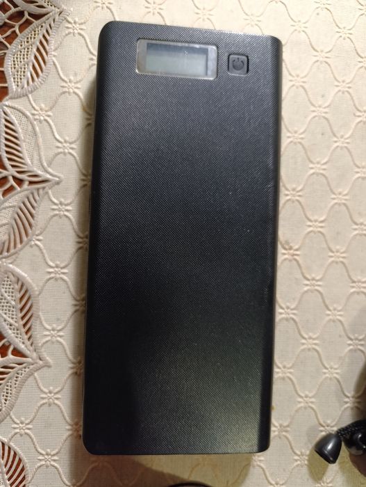 Продам Power Bank з фонариком