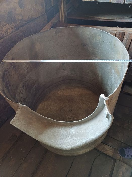 Ємність алюмінієва для будь чого(зерна або води) б/в.