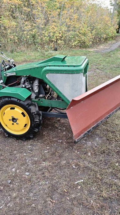 Продам міні трактор колісний переломний