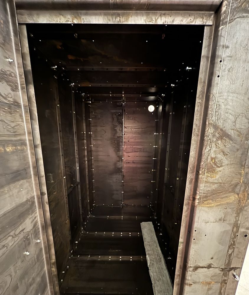 Укриття сховище бомбосховище бункер по ціні iPhone  капсула
