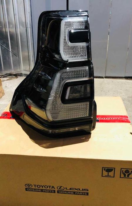 Фонарь задний Toyota Land Cruiser Prado 150