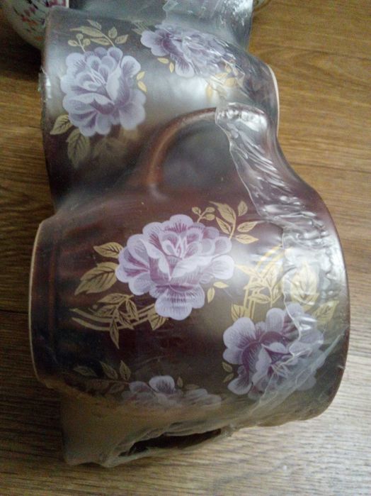 Подарунковий набір чашок з малюнком в упаковці